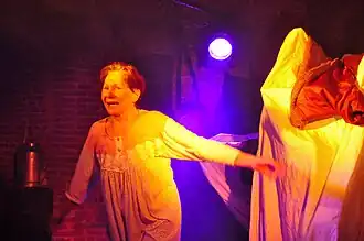 «Пещерные мамы»,Москва, 2017