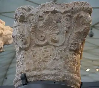 Исламские пальметты на капители, ок. 750—800