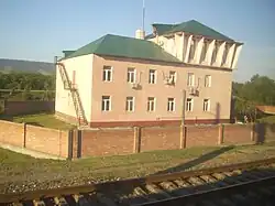 Здание поста ЭЦ на станции Червлённая-Узловая. 2011 год