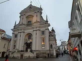 Главный фасад костёла Святой Терезы