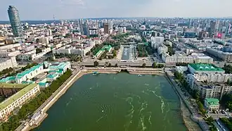 Современная плотина городского пруда в Екатеринбурге