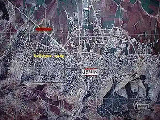 Город Дженин, включая лагерь беженцев до операции «Защитная стена» (рамка - границы лагеря)