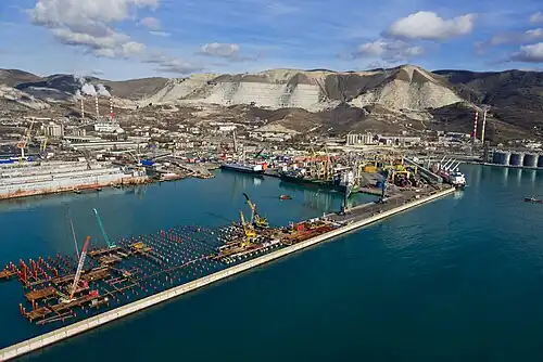 Строительство глубоководного причала № 38