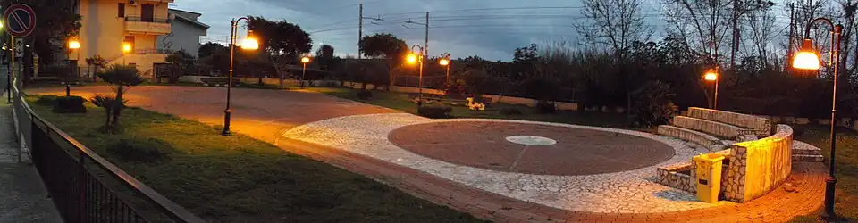 Центральная площадь вечером