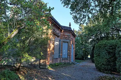 Домик (каприз) Людовика XVI