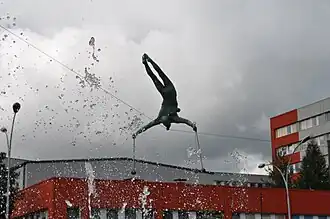 Акробат. Скульптура у городской управы г. Ченстоховы