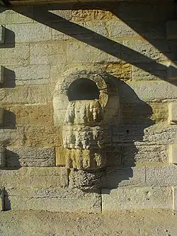 Деталь городской стены