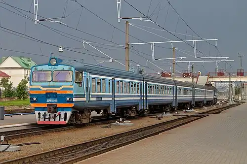 Дизель-поезд ДРБ1м-05 локомотивной тяги, включающий вагоны серии ДР1