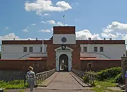 Надвратный корпус