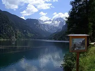 Массив Дахштайн и озеро Госаузе[англ.]