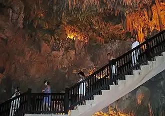 Внутри пещеры Дамлаташ