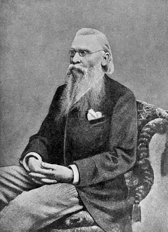 около 1900 года