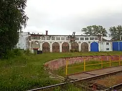 Старое веерное депо (позднее использовалось как крановые мастерские, ныне заброшено)