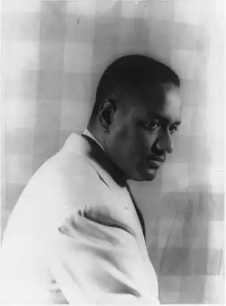 Дин Диксон в 1941 году. Фотография Карла Ван Вехтена