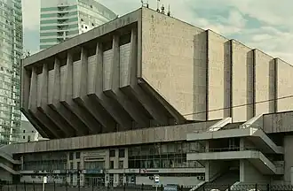 Здание дворца спорта Динамо, вид с улицы Ляпидевского (2020)