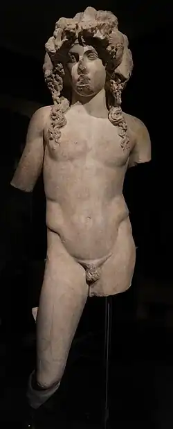 Дионис. 1 / 2 век н. э. Римская статуя из Синнад. Стамбульский археологический музей.