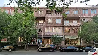 К. Алабян, М. Мазмазян. Дом для рабочих ЭрГЭС («Шахматный дом»)