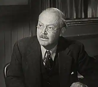 Дон Беддоу в фильме «За зелёными огнями» (1946)