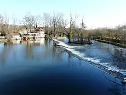 Река Дрон и водяная мельница