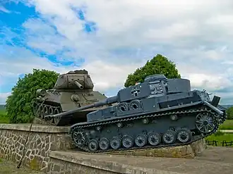 Pz.Kpfw. IV Ausf. JМонумент на месте боёв за Дуклинский перевал. Свидник. Словакия.