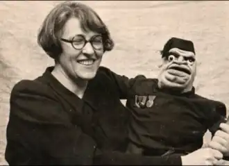 Екатерина Беклешова с куклой Муссолини. 1944 г.