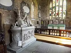 Надгробие полковника Эдварда Чейни в приходской церкви Гэдсби