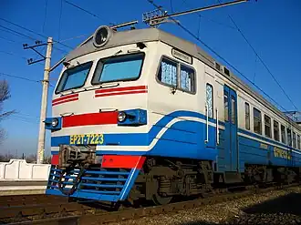 ЭР2Т-7223 в окраске ПАО «УЗ» на станции Диёвка (Днепропетровская обл., Украина)