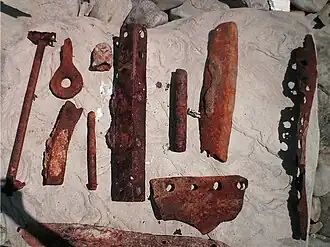 Извлечённые из воды фрагменты «Эльпидифора № 415».