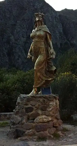 Памятник Куре Окльо в Ольянтайтамбо