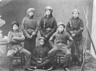 Солдаты «Всегда побеждающей армии»