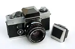 Зеркальный фотоаппаратExakta RTL 1000