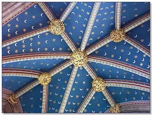 Экстерский собор: замковый камень в нервюрном своде