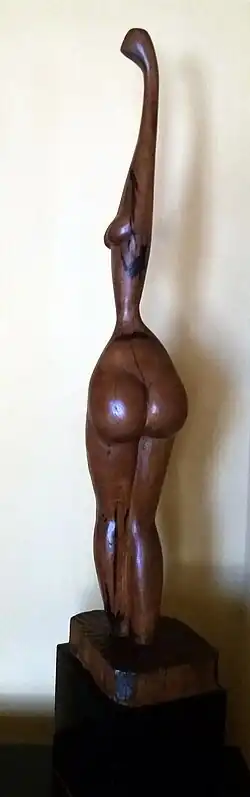 Деревянная скульптура