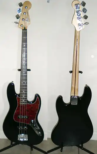 Бас-гитара Fender Jazz Bass