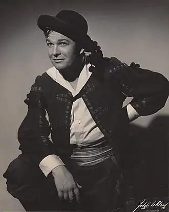 Фернандо Корена в роли Лепорелло в опере Моцарта «Дон Жуан», 1954 г.