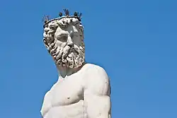 Голова статуи