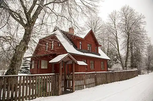 Бывшая железнодорожная станция