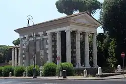 Храм Портуна, почти отреставрированный. 2015