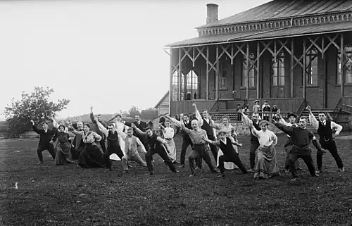 Курс гимнастики и музкомедийАнтона Ыунапуу, 1909