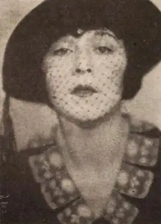 Фотокадр из неопознанного фильма, опубликованный в журнале Exhibitors Herald в ноябре 1920 года.