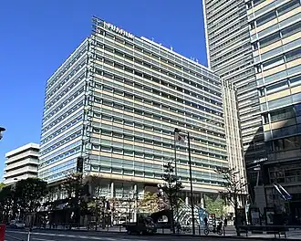 Штаб-квартира в Минато, Токио.