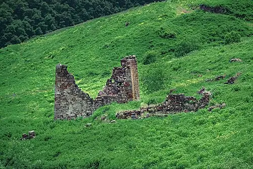 Развалины башен