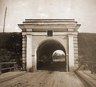 Равелинные ворота в 1890-е гг.