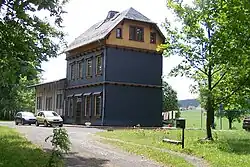 Старинное здание станции в Эрнстроде