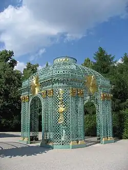 Беседка в парке фон Кнобельсдорфа (Берлин)