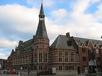 Ратуша в стиле неоренессанса по проекту Луи Джайфа