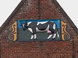 Фрагмент фасада.