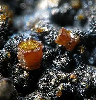 Кристаллы гринокита из Намибии