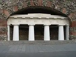 Колоннада,  2009 год