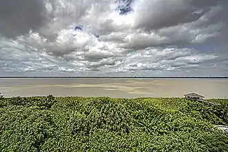 Вид на бухту Гуажара у города Беленв октябре 2016 года